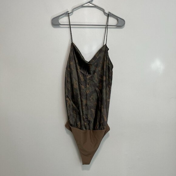 Cami NYC NWT Axel Green Camo Silk Bodysuit Size Medium - Picture 4 of 10